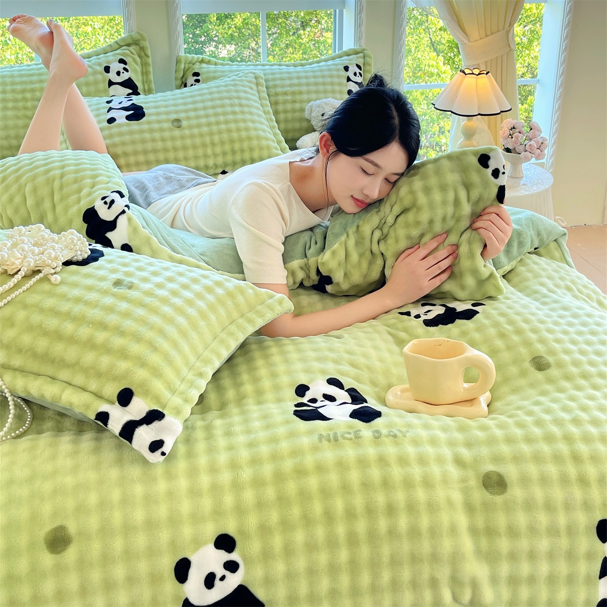 91家纺网 家纺一手货源 找家纺 凯儿家纺 2025新款兔毛牛奶泡泡绒单被套单品被套被套单件 小熊猫绿