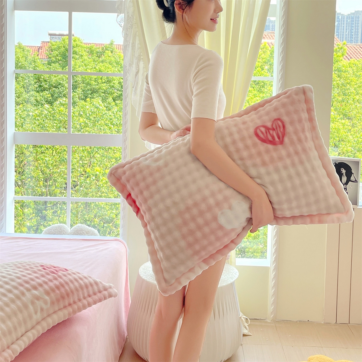 91家纺网 家纺一手货源 找家纺 （总）凯儿家纺 2025新款兔毛牛奶泡泡绒单枕套单品枕套枕套单件