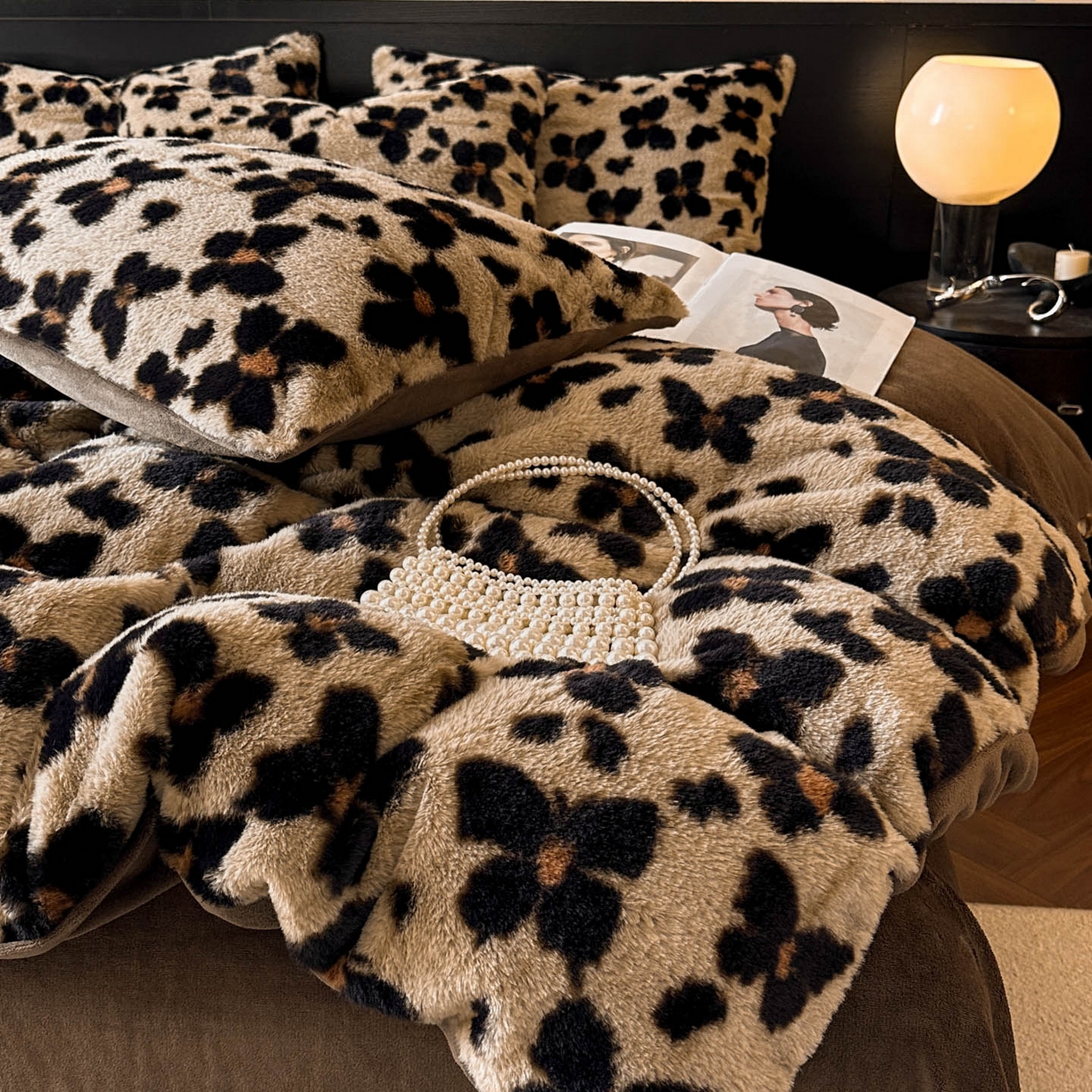 91家纺网 家纺一手货源 找家纺 （总）金阳光家纺 2025新款A类高克重兔毛绒保暖印花牛奶绒四件套 美拉德系列