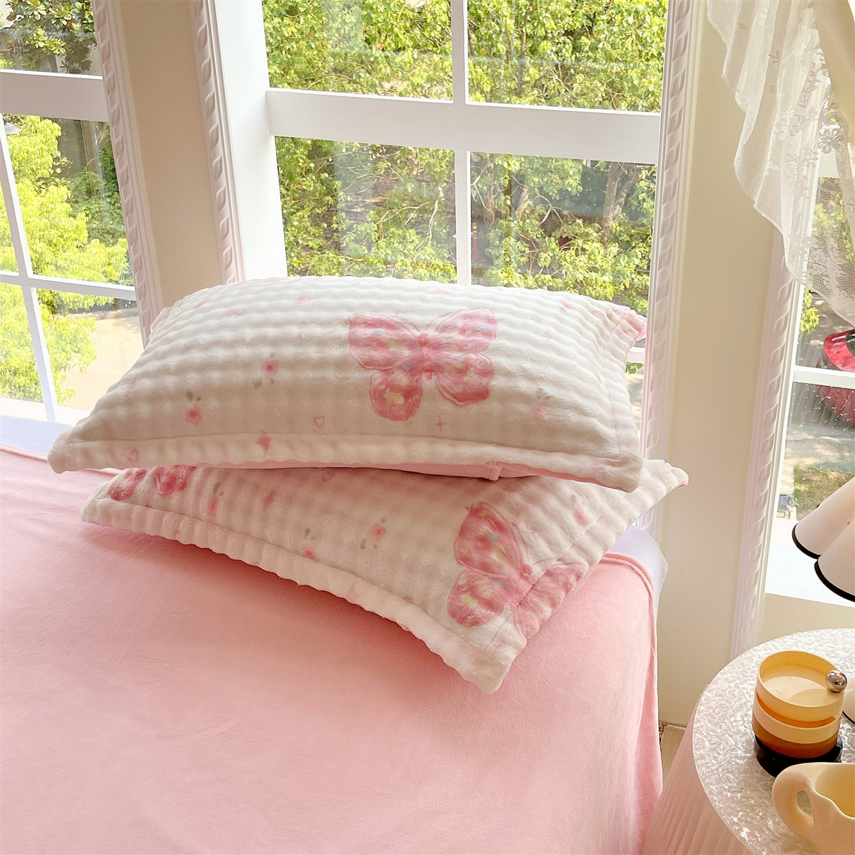 91家纺网 家纺一手货源 找家纺 凯儿家纺 2025新款兔毛牛奶泡泡绒单枕套单品枕套枕套单件 彩蝶飞舞