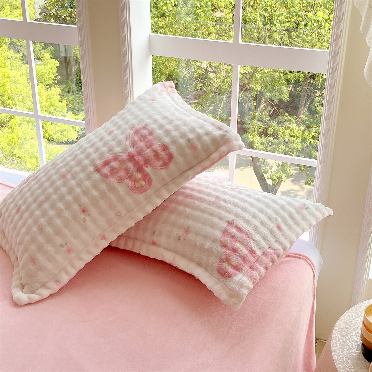 91家纺网 家纺一手货源 找家纺 凯儿家纺 2025新款兔毛牛奶泡泡绒单枕套单品枕套枕套单件 彩蝶飞舞