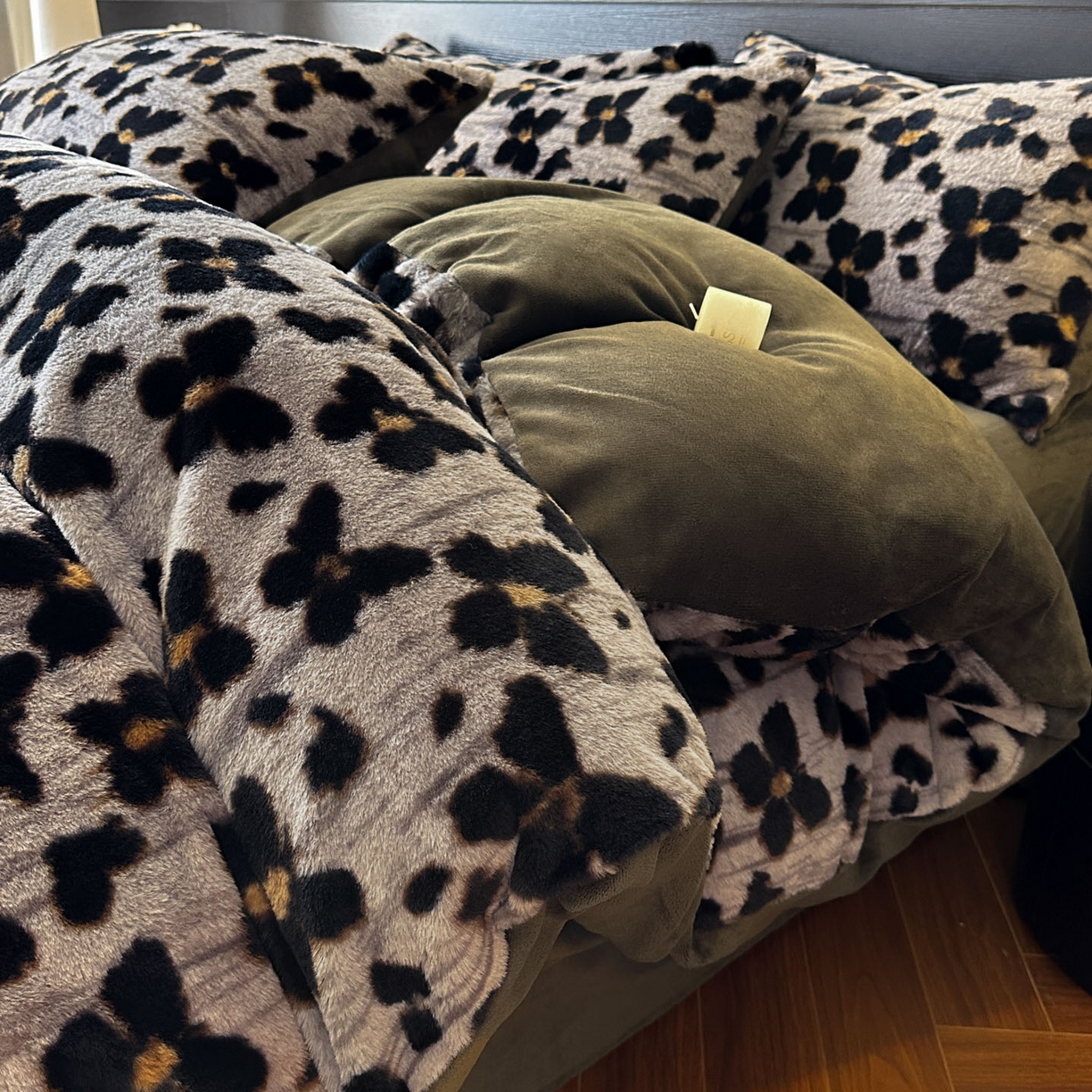 91家纺网 家纺一手货源 找家纺 （总）金阳光家纺 2025新款A类高克重兔毛绒保暖印花牛奶绒四件套 美拉德系列