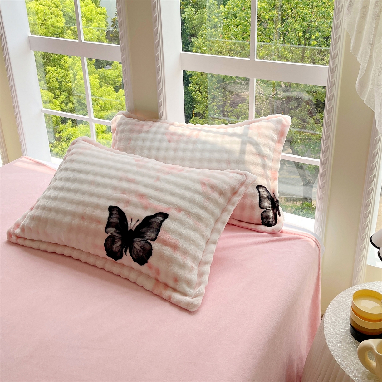 91家纺网 家纺一手货源 找家纺 凯儿家纺 2025新款兔毛牛奶泡泡绒单枕套单品枕套枕套单件 粉玉蝴蝶