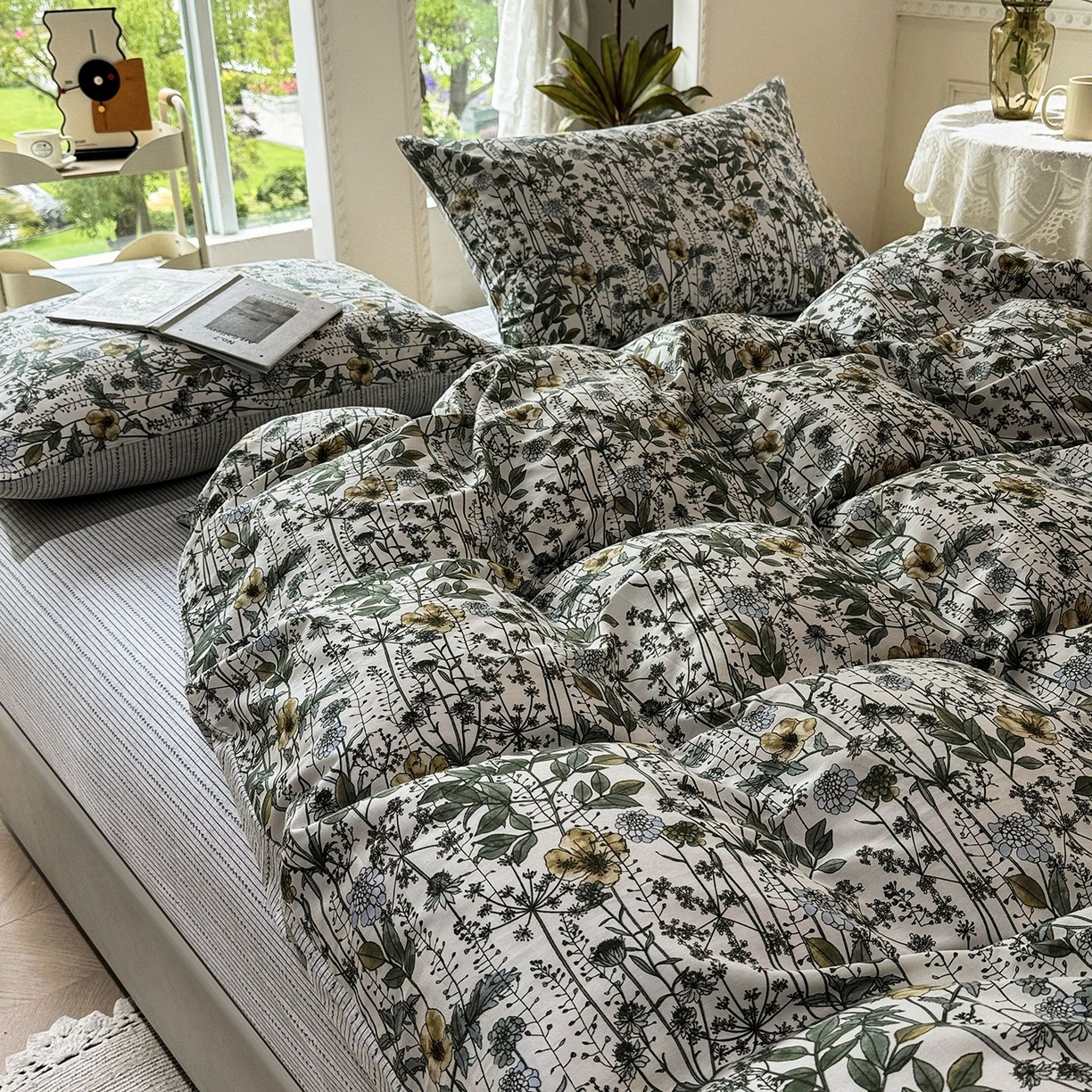 91家纺网 家纺一手货源 找家纺 缦纱 2025新款全棉纯棉小清新喷气13372印花40支纯棉四件套 锦瑟-绿