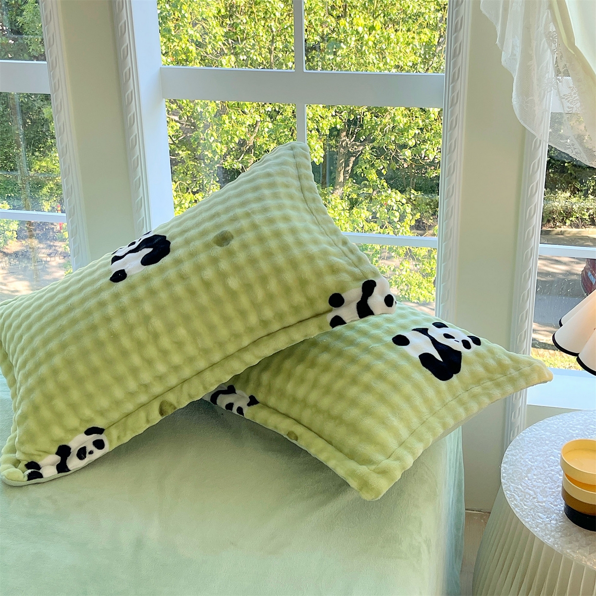 91家纺网 家纺一手货源 找家纺 凯儿家纺 2025新款兔毛牛奶泡泡绒单枕套单品枕套枕套单件 小熊猫绿