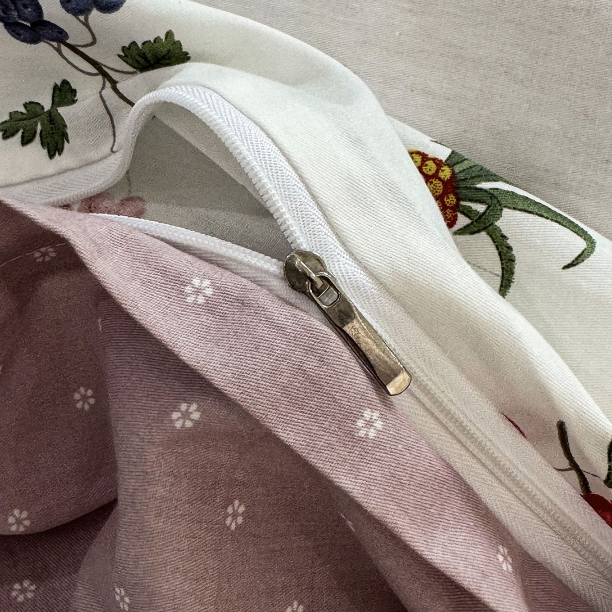 91家纺网 家纺一手货源 找家纺 缦纱 2025新款全棉纯棉小清新喷气13372印花40支纯棉四件套 丛果集