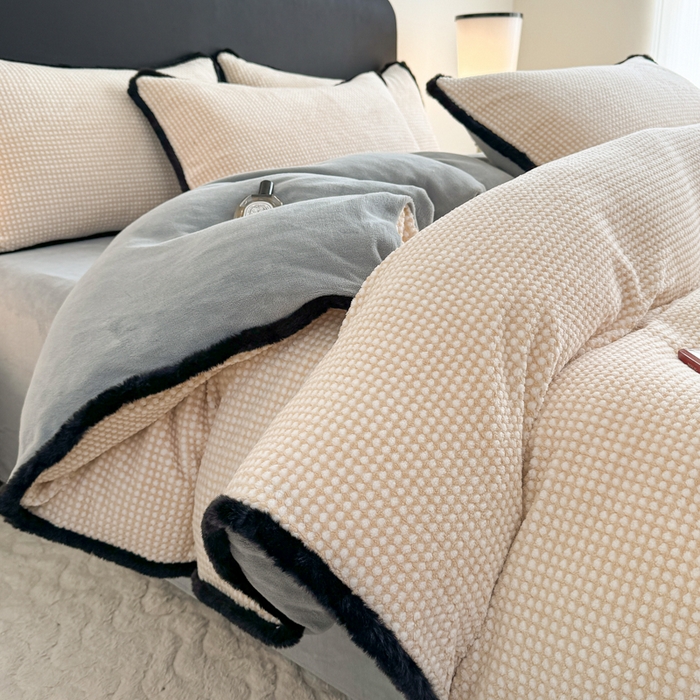 91家纺网 家纺一手货源 找家纺 （总）KA家纺 2025冬兔毛边阳离子提花牛奶绒四件套 温雅系列