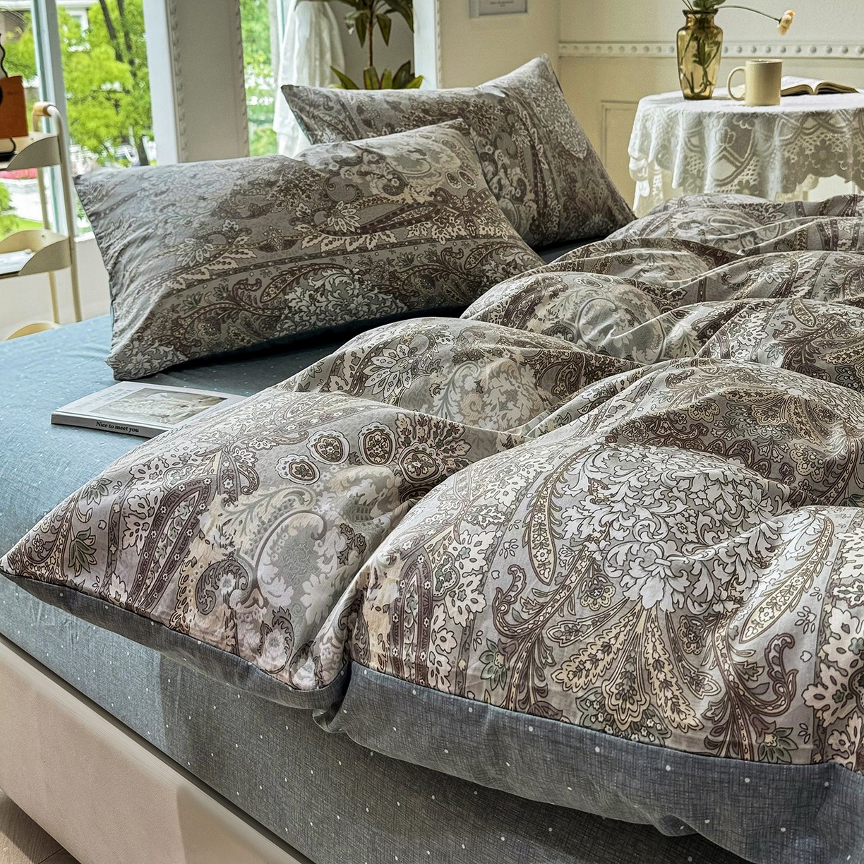 91家纺网 家纺一手货源 找家纺 缦纱 2025新款全棉纯棉小清新喷气13372印花40支纯棉四件套 葛锦-咖