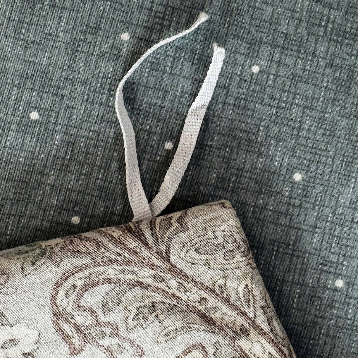 91家纺网 家纺一手货源 找家纺 缦纱 2025新款全棉纯棉小清新喷气13372印花40支纯棉四件套 葛锦-咖