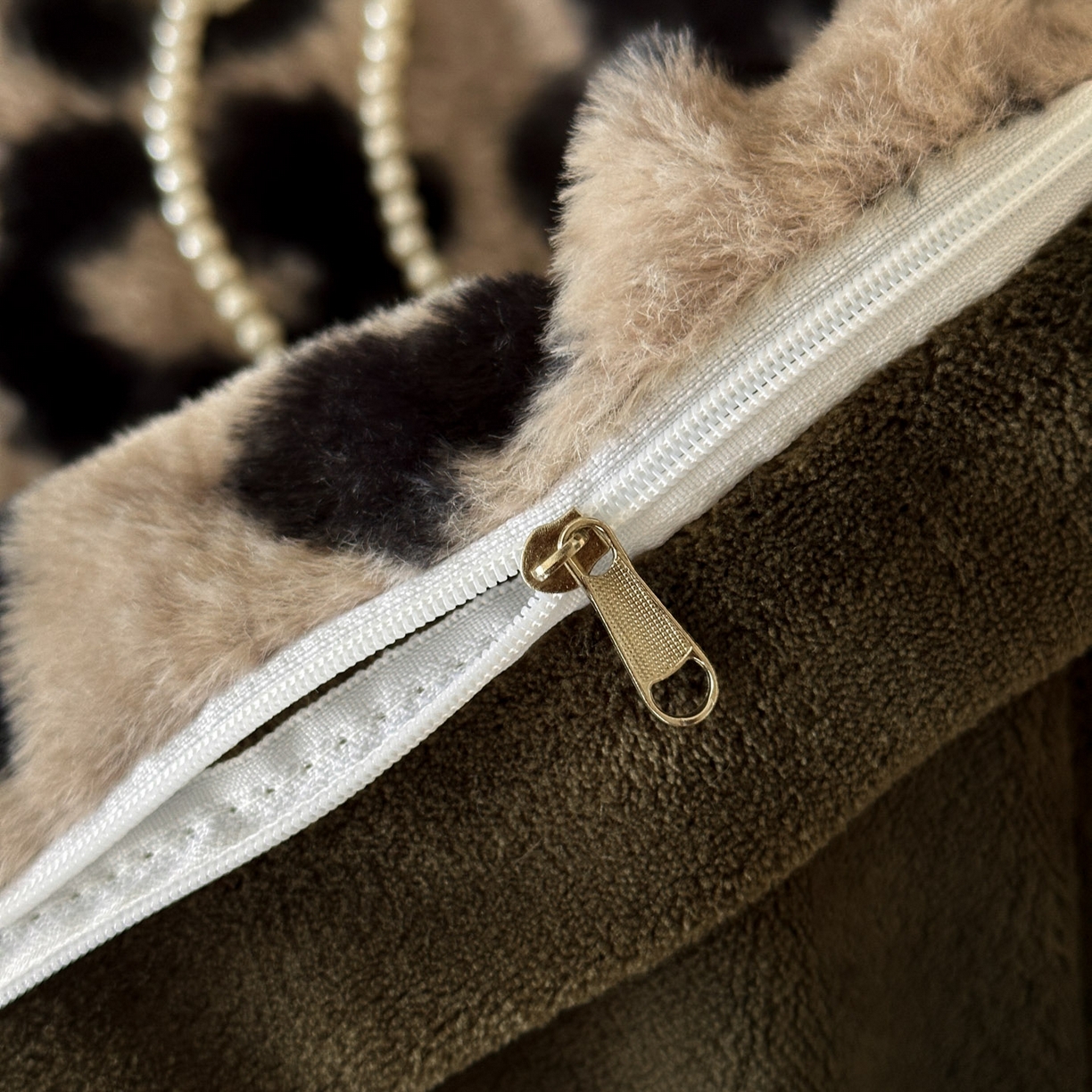 91家纺网 家纺一手货源 找家纺 金阳光家纺 2025新款A类高克重兔毛绒保暖印花牛奶绒四件套 美拉德系列 美拉德-豹纹