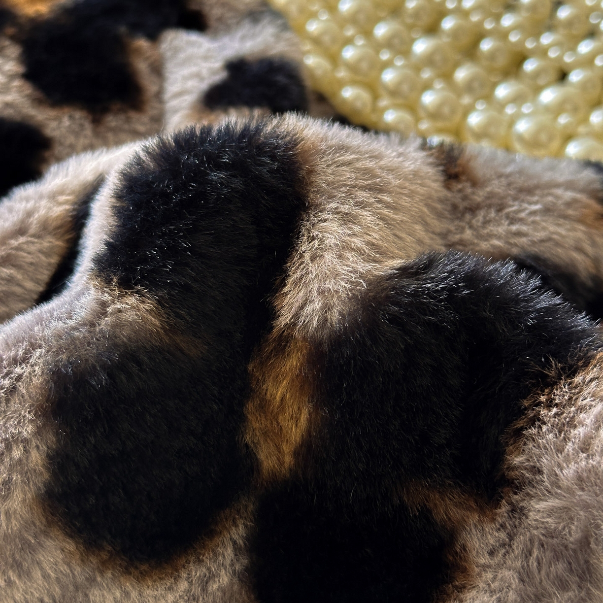 91家纺网 家纺一手货源 找家纺 金阳光家纺 2025新款A类高克重兔毛绒保暖印花牛奶绒四件套 美拉德系列 美拉德-贝拉迪