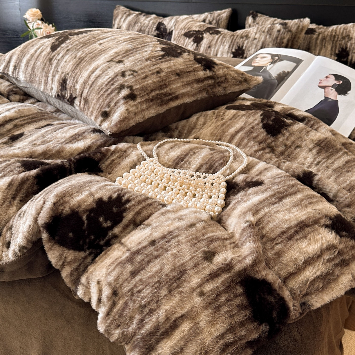 91家纺网 家纺一手货源 找家纺 金阳光家纺 2025新款A类高克重兔毛绒保暖印花牛奶绒四件套 美拉德系列 美拉德-蝶舞卡其