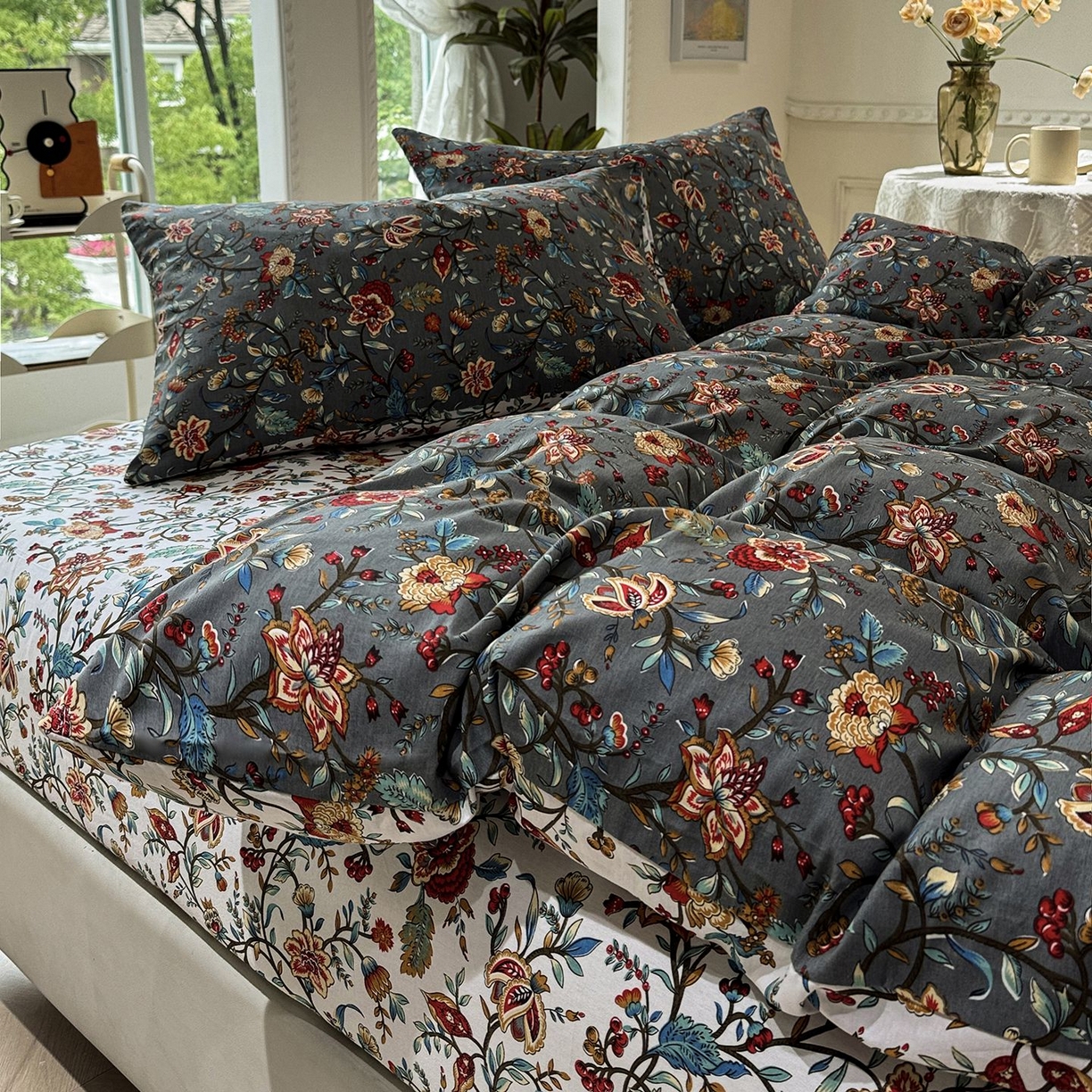 91家纺网 家纺一手货源 找家纺 缦纱 2025新款全棉纯棉小清新喷气13372印花40支纯棉四件套 花娇百媚-灰