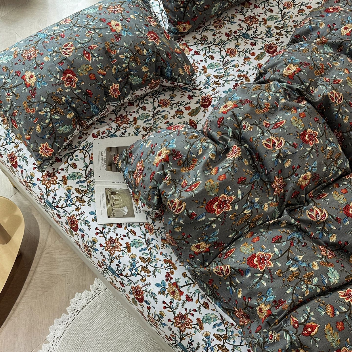 91家纺网 家纺一手货源 找家纺 缦纱 2025新款全棉纯棉小清新喷气13372印花40支纯棉四件套 花娇百媚-灰