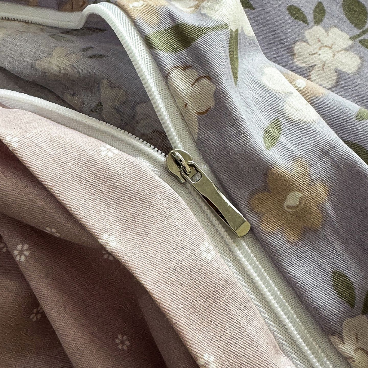 91家纺网 家纺一手货源 找家纺 缦纱 2025新款全棉纯棉小清新喷气13372印花40支纯棉四件套 花清梦