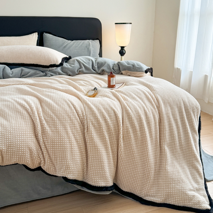 91家纺网 家纺一手货源 找家纺 （总）KA家纺 2025冬兔毛边阳离子提花牛奶绒四件套 温雅系列