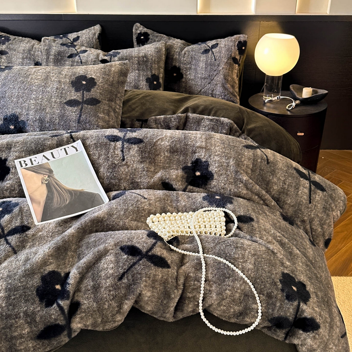 91家纺网 家纺一手货源 找家纺 金阳光家纺 2025新款A类高克重兔毛绒保暖印花牛奶绒四件套 美拉德系列 美拉德-花语