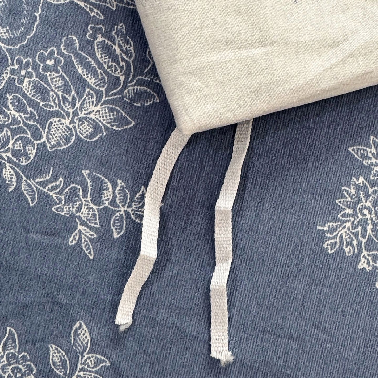 91家纺网 家纺一手货源 找家纺 缦纱 2025新款全棉纯棉小清新喷气13372印花40支纯棉四件套 花影