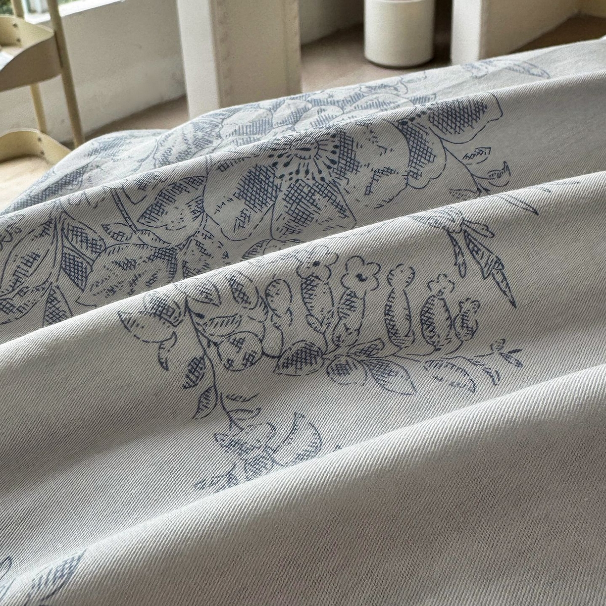 91家纺网 家纺一手货源 找家纺 缦纱 2025新款全棉纯棉小清新喷气13372印花40支纯棉四件套 花影