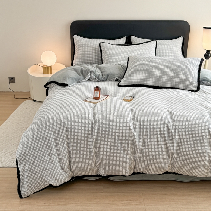 91家纺网 家纺一手货源 找家纺 KA家纺 2025冬兔毛边阳离子提花牛奶绒四件套 温雅系列 温雅灰