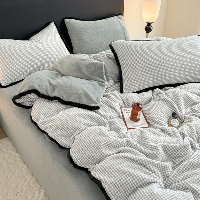 91家纺网 家纺一手货源 找家纺 KA家纺 2025冬兔毛边阳离子提花牛奶绒四件套 温雅系列 温雅灰