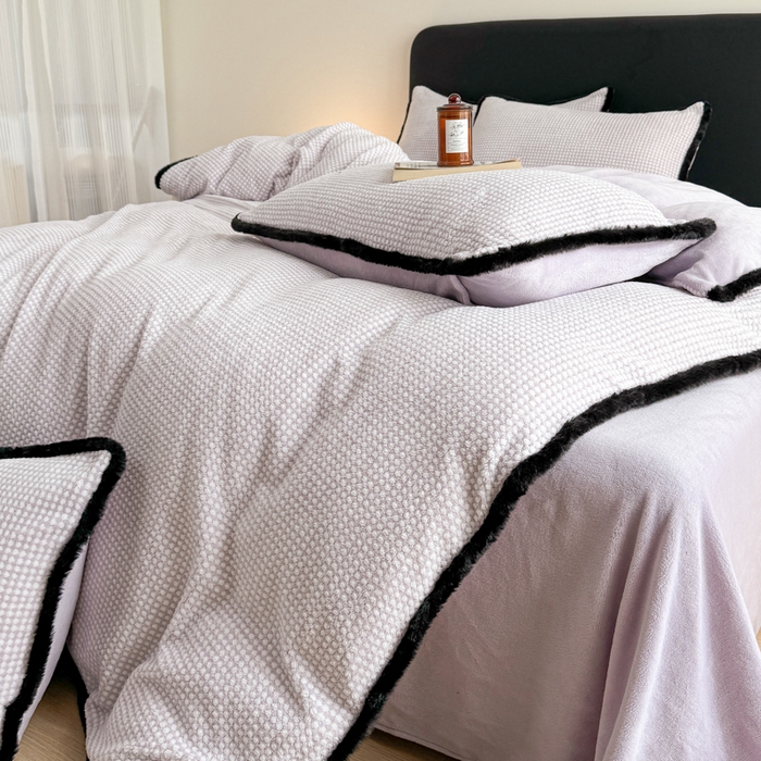 91家纺网 家纺一手货源 找家纺 KA家纺 2025冬兔毛边阳离子提花牛奶绒四件套 温雅系列 温雅紫