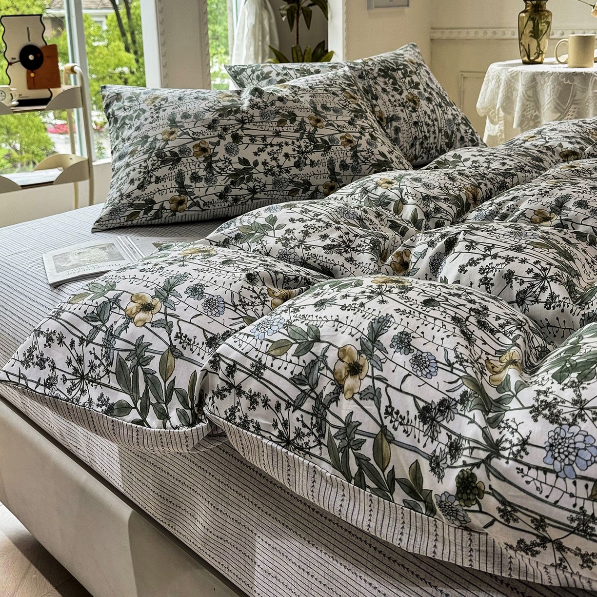 91家纺网 家纺一手货源 找家纺 缦纱 2025新款全棉纯棉小清新喷气13372印花40支纯棉四件套 锦瑟-绿