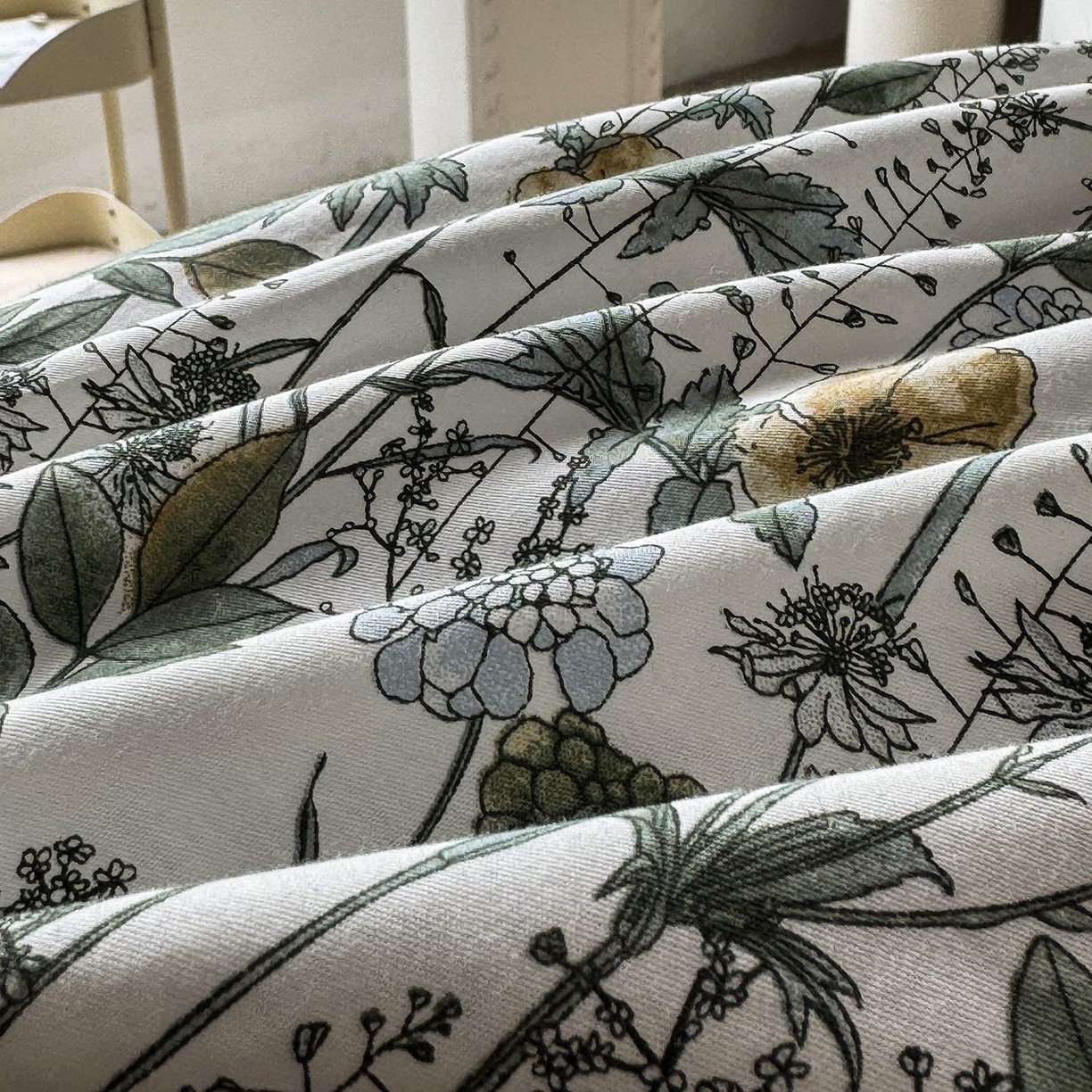 91家纺网 家纺一手货源 找家纺 缦纱 2025新款全棉纯棉小清新喷气13372印花40支纯棉四件套 锦瑟-绿