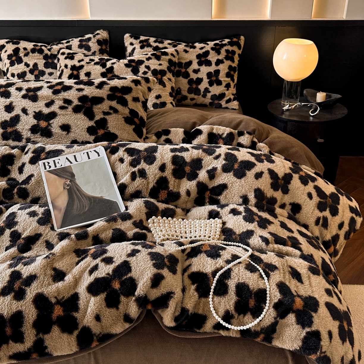 91家纺网 家纺一手货源 找家纺 金阳光家纺 2025新款A类高克重兔毛绒保暖印花牛奶绒四件套 美拉德系列 美拉德-豹纹咖