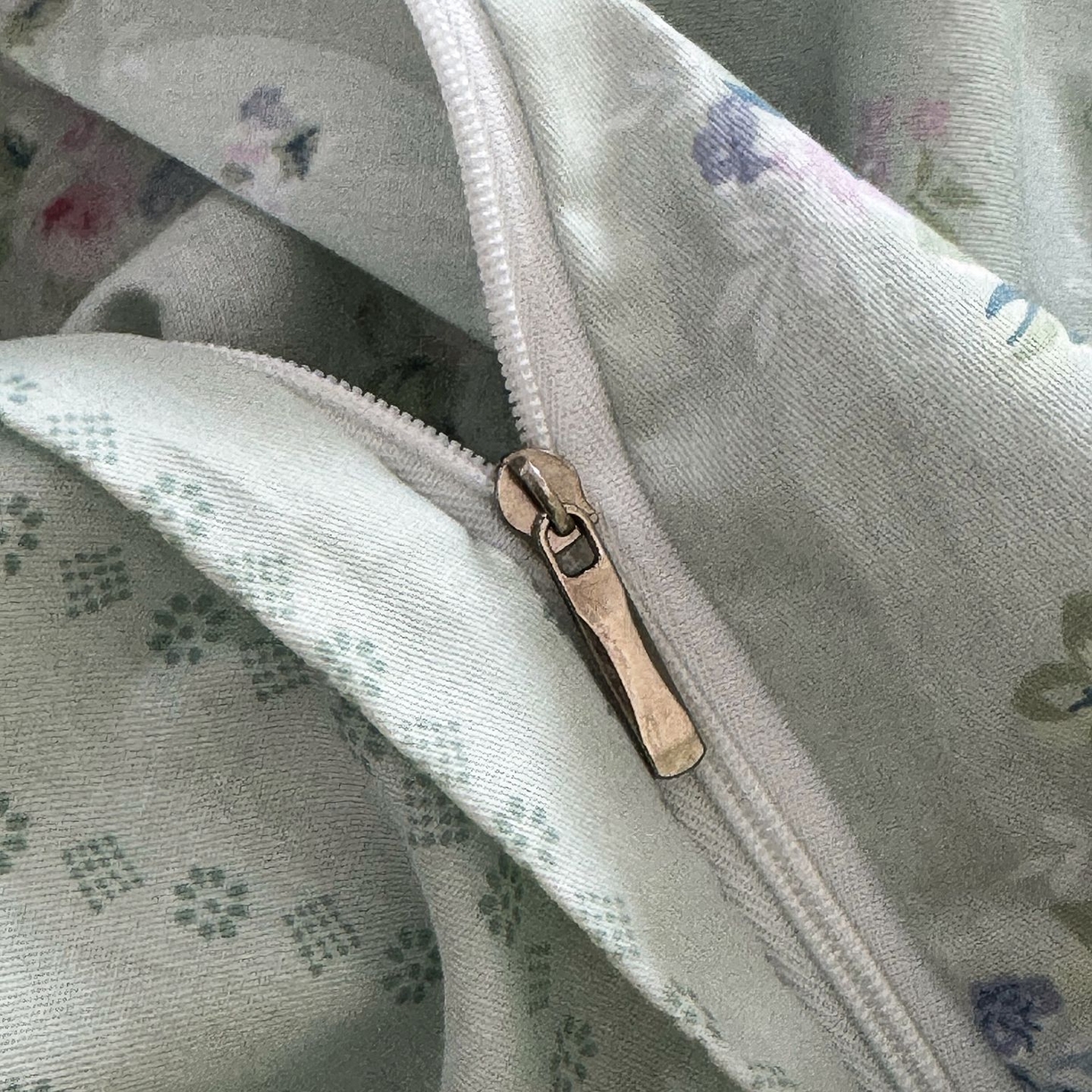 91家纺网 家纺一手货源 找家纺 缦纱 2025新款全棉纯棉小清新喷气13372印花40支纯棉四件套 梨花似锦