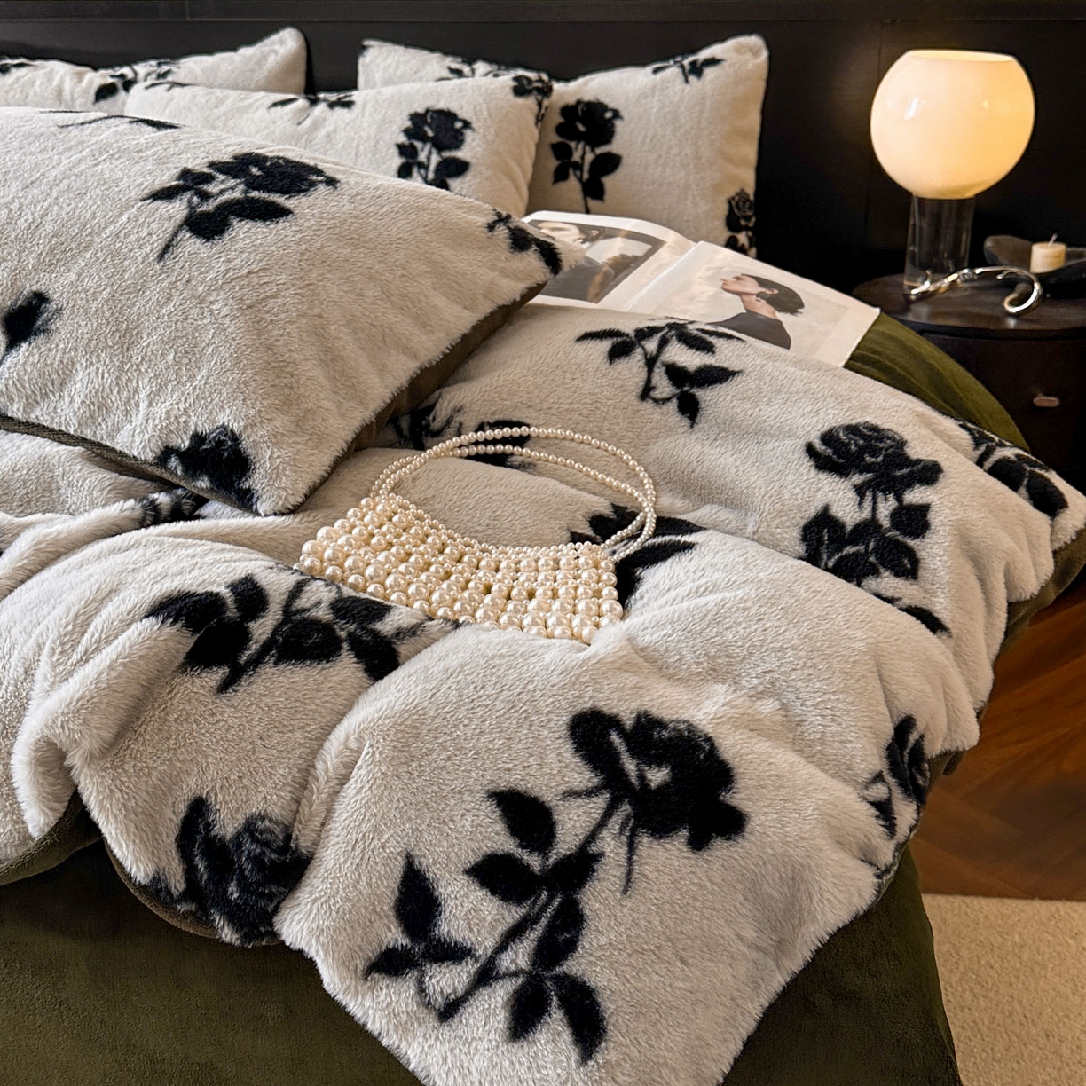 91家纺网 家纺一手货源 找家纺 金阳光家纺 2025新款A类高克重兔毛绒保暖印花牛奶绒四件套 美拉德系列 美拉德-玫瑰白