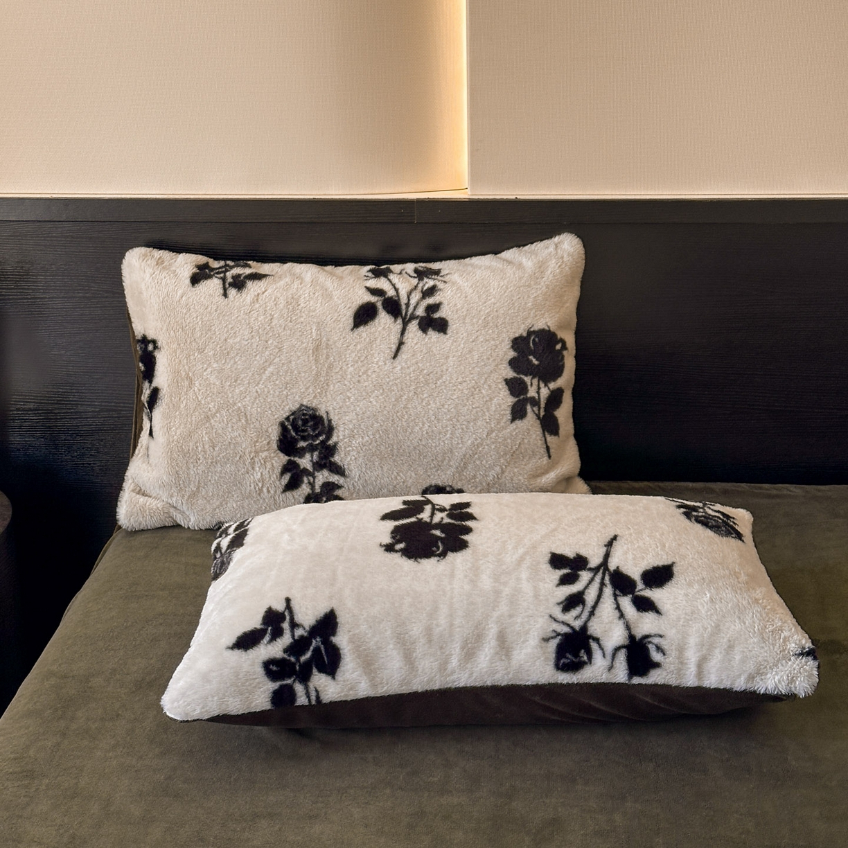 91家纺网 家纺一手货源 找家纺 金阳光家纺 2025新款A类高克重兔毛绒保暖印花牛奶绒四件套 美拉德系列 美拉德-玫瑰白