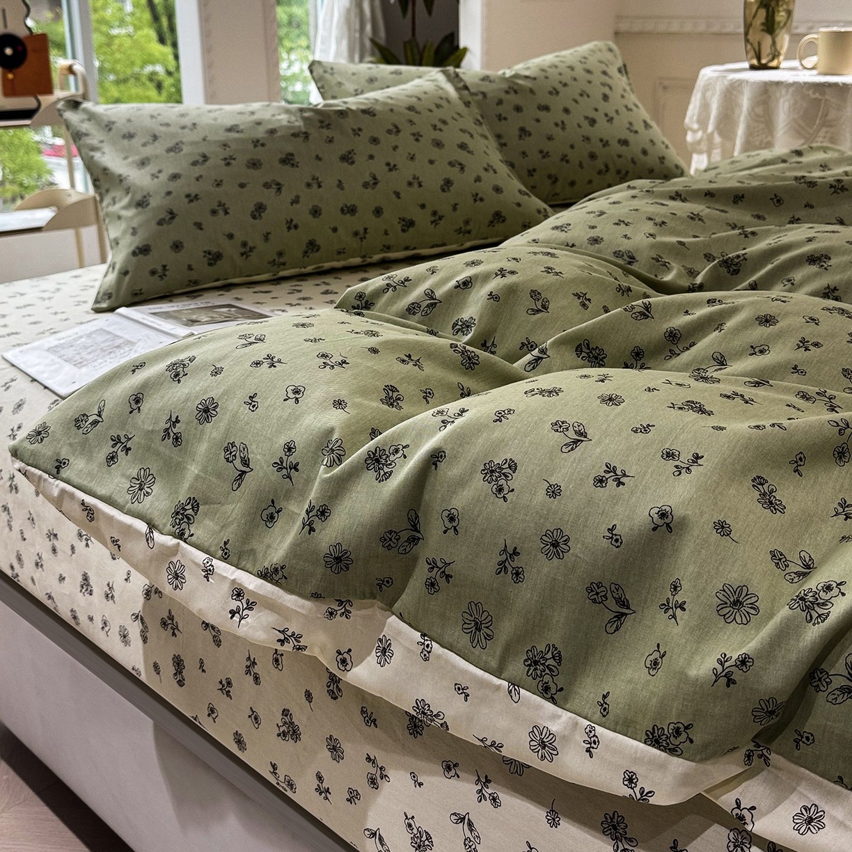 91家纺网 家纺一手货源 找家纺 缦纱 2025新款全棉纯棉小清新喷气13372印花40支纯棉四件套 浅浅花漾