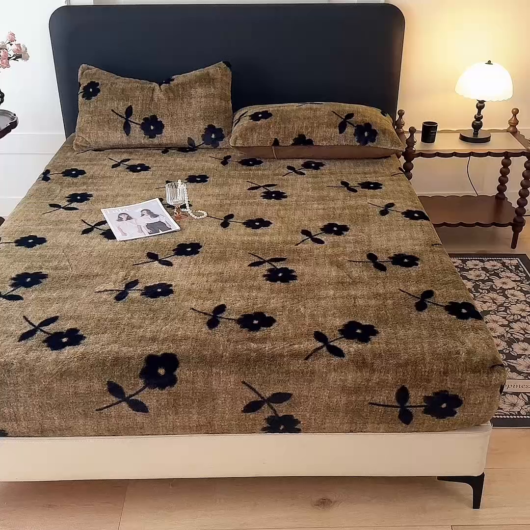 91家纺网 家纺一手货源 找家纺 绒世界 2025秋冬加厚兔绒床笠 床笠兔绒-繁花咖