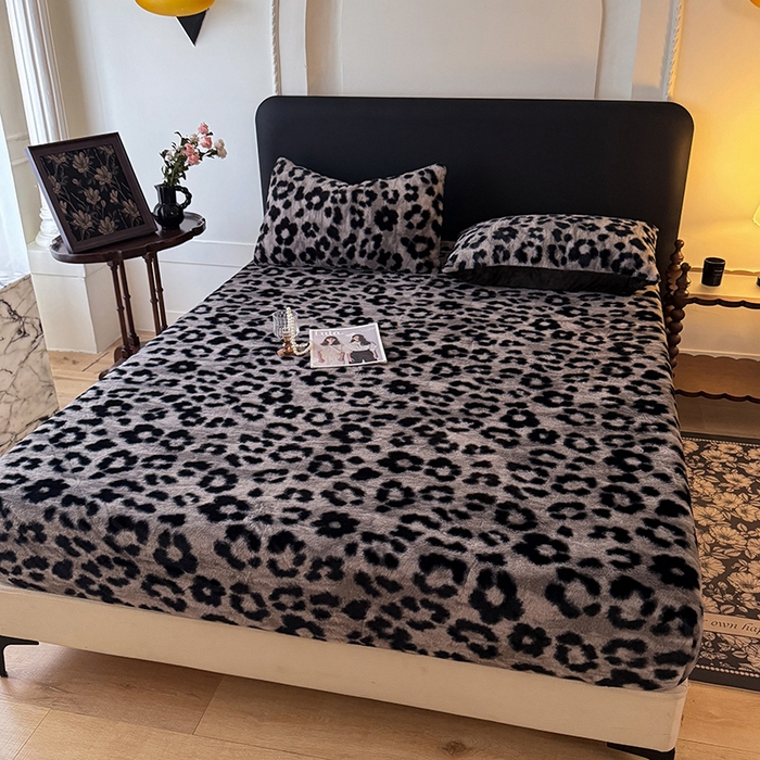 91家纺网 家纺一手货源 找家纺 绒世界 2025秋冬加厚兔绒床笠 兔绒床笠-豹纹灰