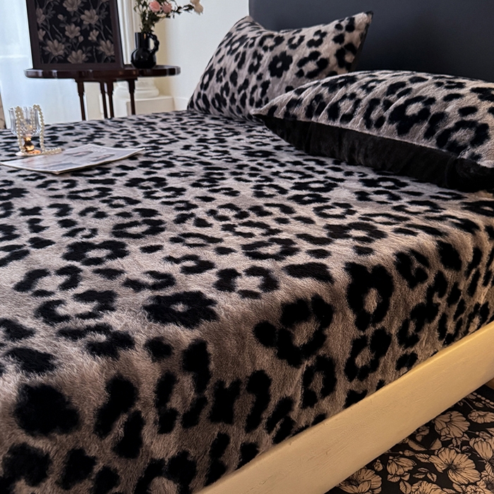 91家纺网 家纺一手货源 找家纺 绒世界 2025秋冬加厚兔绒床笠 兔绒床笠-豹纹灰