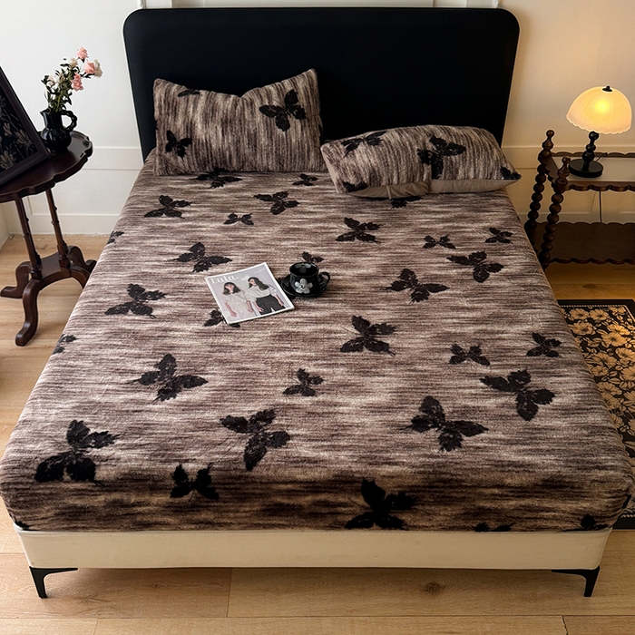 91家纺网 家纺一手货源 找家纺 绒世界 2025秋冬加厚兔绒床笠 兔绒床笠-蝶舞咖