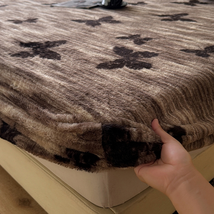 91家纺网 家纺一手货源 找家纺 绒世界 2025秋冬加厚兔绒床笠 兔绒床笠-蝶舞咖