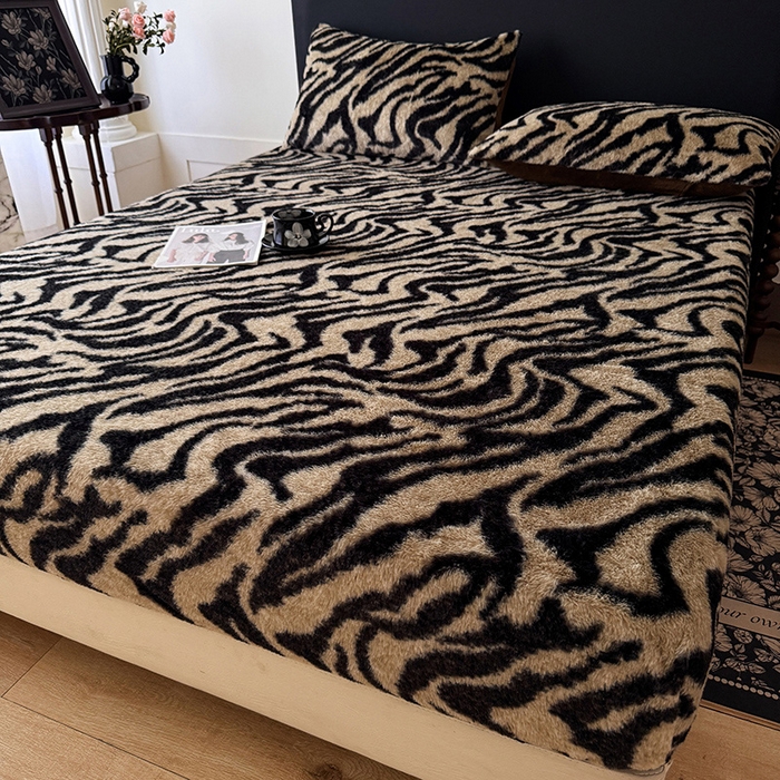 91家纺网 家纺一手货源 找家纺 绒世界 2025秋冬加厚兔绒床笠 兔绒床笠-虎纹