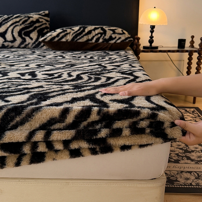 91家纺网 家纺一手货源 找家纺 绒世界 2025秋冬加厚兔绒床笠 兔绒床笠-虎纹