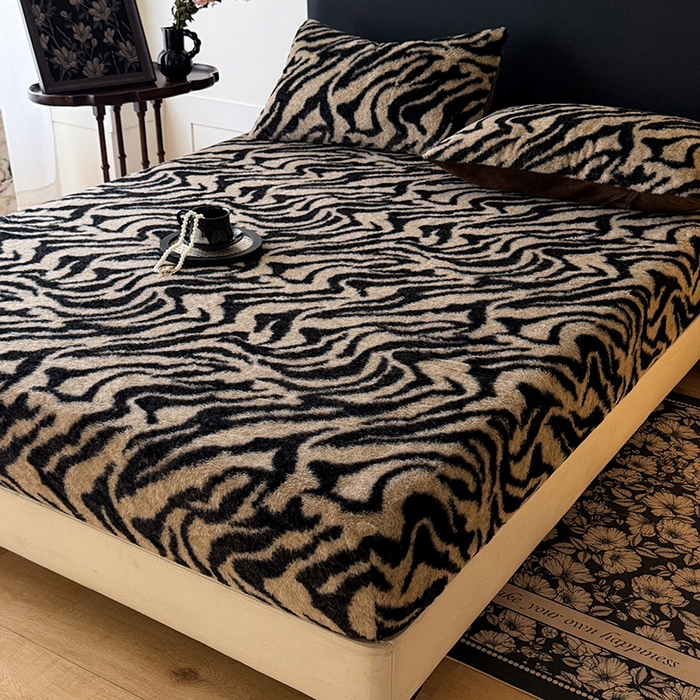 91家纺网 家纺一手货源 找家纺 绒世界 2025秋冬加厚兔绒床笠 兔绒床笠-虎纹