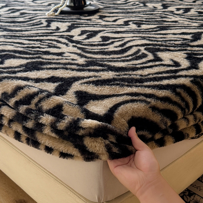 91家纺网 家纺一手货源 找家纺 绒世界 2025秋冬加厚兔绒床笠 兔绒床笠-虎纹