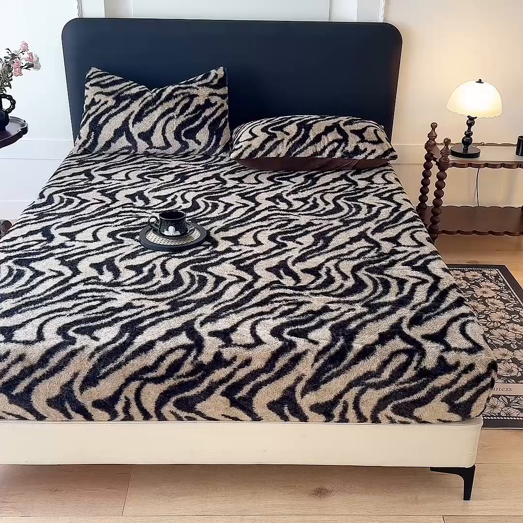 91家纺网 家纺一手货源 找家纺 绒世界 2025秋冬加厚兔绒床笠 兔绒床笠-虎纹