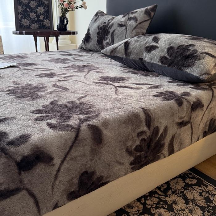 91家纺网 家纺一手货源 找家纺 绒世界 2025秋冬加厚兔绒床笠 兔绒床笠-花影灰