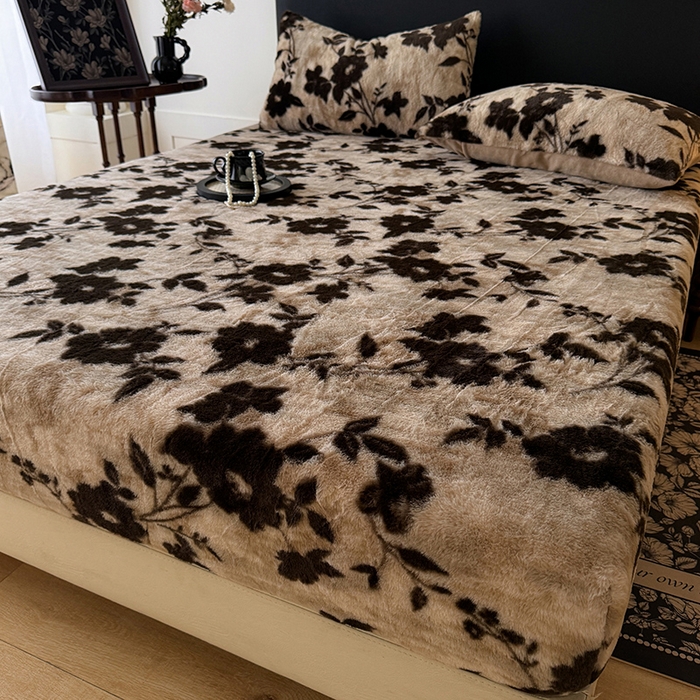 91家纺网 家纺一手货源 找家纺 绒世界 2025秋冬加厚兔绒床笠 兔绒床笠-简爱卡其