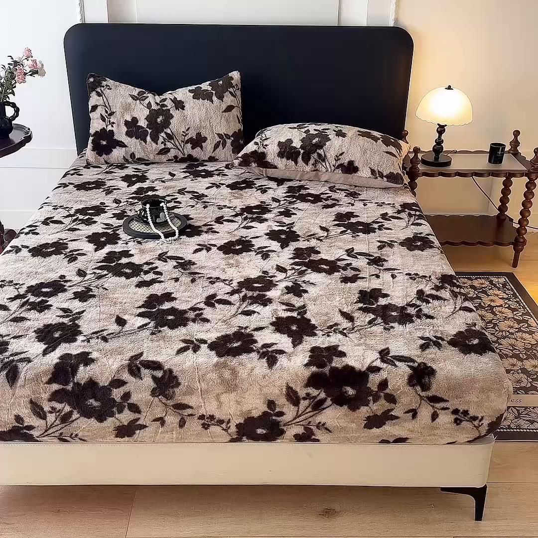 91家纺网 家纺一手货源 找家纺 绒世界 2025秋冬加厚兔绒床笠 兔绒床笠-简爱卡其