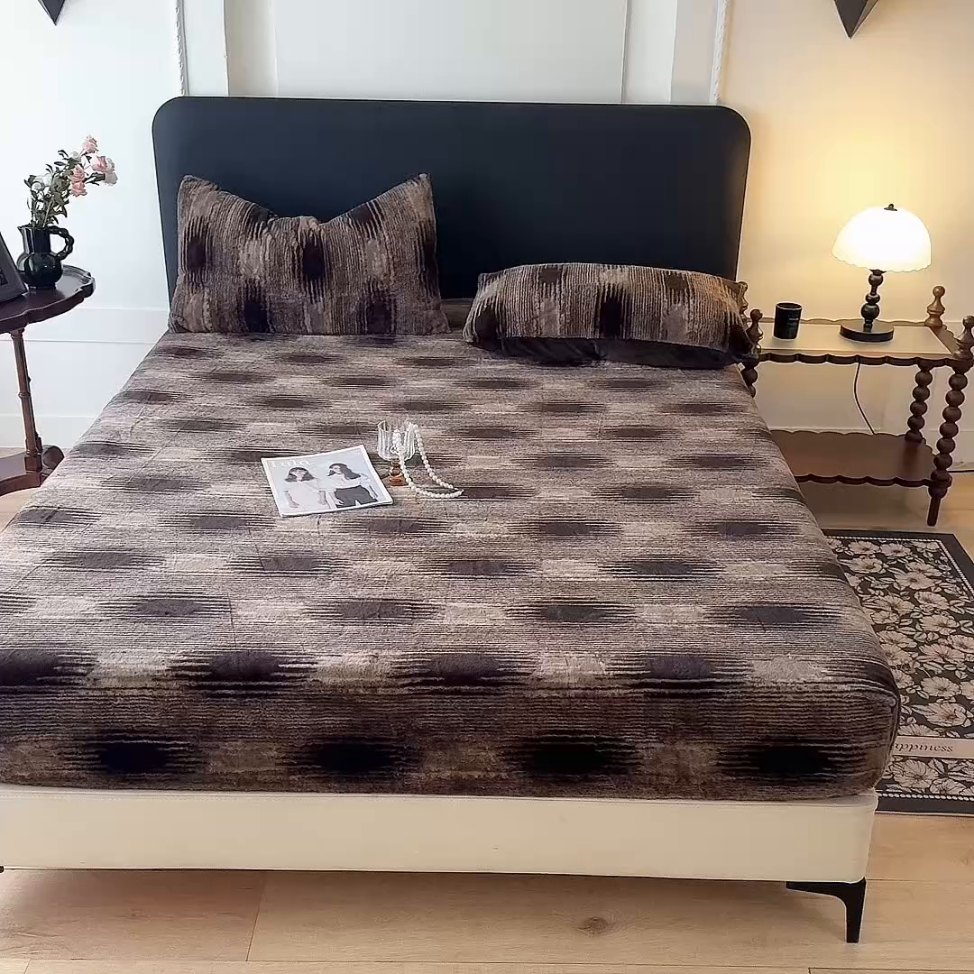 91家纺网 家纺一手货源 找家纺 绒世界 2025秋冬加厚兔绒床笠 兔绒床笠-轮回