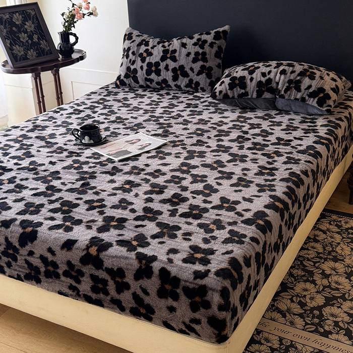 91家纺网 家纺一手货源 找家纺 绒世界 2025秋冬加厚兔绒床笠 兔绒床笠-羽蝶灰