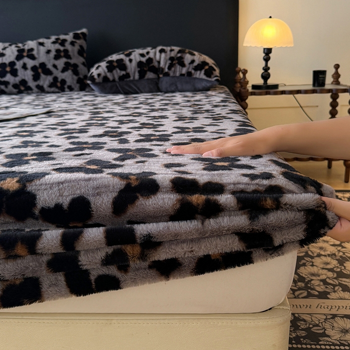 91家纺网 家纺一手货源 找家纺 绒世界 2025秋冬加厚兔绒床笠 兔绒床笠-羽蝶灰