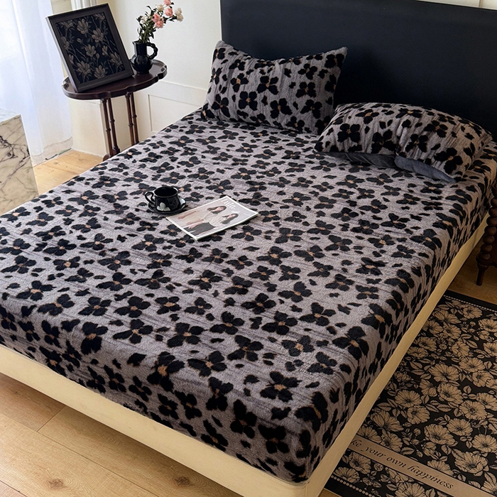 91家纺网 家纺一手货源 找家纺 绒世界 2025秋冬加厚兔绒床笠 兔绒床笠-羽蝶灰